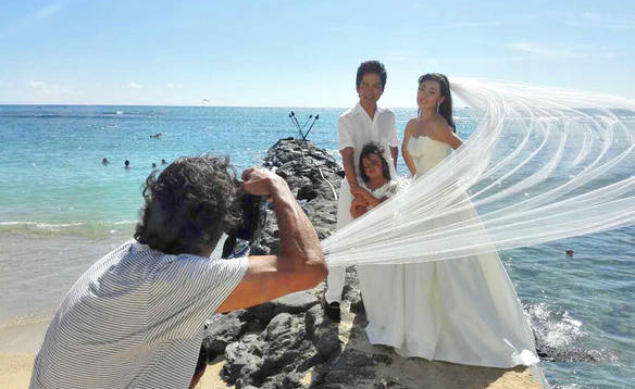 牛莉情人節(jié)再披婚紗 牛莉情人節(jié)再披婚紗