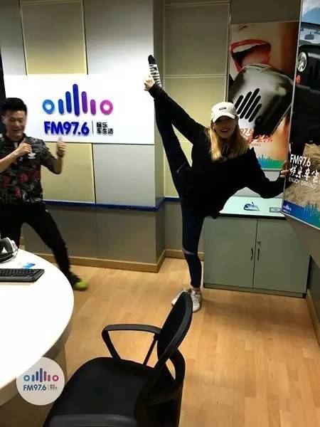 哇哦！都是帶功夫滴美人兒！