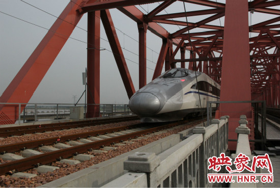 此趟列車為執(zhí)行鄭焦鐵路運(yùn)行試驗(yàn)任務(wù)的DJ55108次動(dòng)檢車。