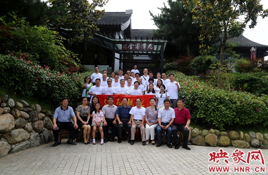 旅游熱線(xiàn)(豫南)聯(lián)盟成立 七省聯(lián)動(dòng)尋共贏(yíng) 旅游熱線(xiàn)(豫南)聯(lián)盟成立 七省聯(lián)動(dòng)尋共贏(yíng)