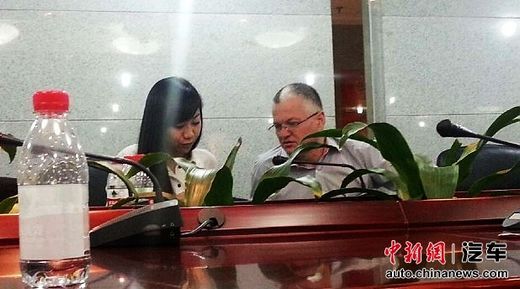 車主提供在維權(quán)過程中接觸德國技術(shù)人員的照片。