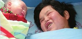 陜西凹面女產(chǎn)男嬰 望孩子當(dāng)醫(yī)生回報(bào)社會