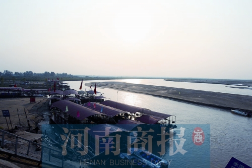 鄭州黃河邊上多數(shù)“漁家樂”均無船檢、合格證等