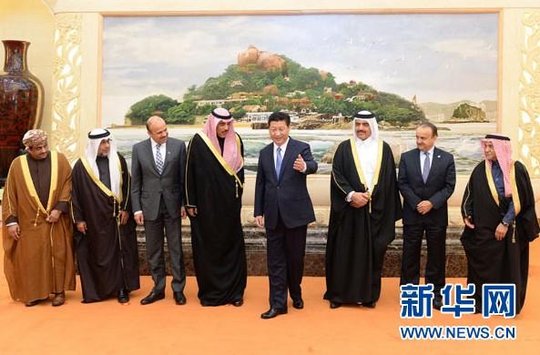 習(xí)近平唔海合會代表團:望早日簽署自貿(mào)協(xié)定 習(xí)近平唔海合會代表團:望早日簽署自貿(mào)協(xié)定