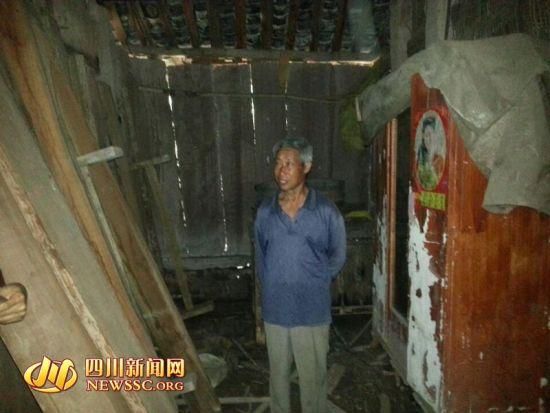 王本余的堂兄王本武向四川新聞網(wǎng)記者介紹王本余還剩下的財物。