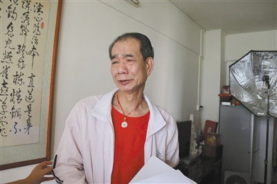 嫖娼事件后，區(qū)少坤向記者訴說(shuō)委屈，他說(shuō)：“這是一個(gè)圈套”。李根 攝
