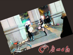 “保時(shí)捷女孩”踢腿救人。