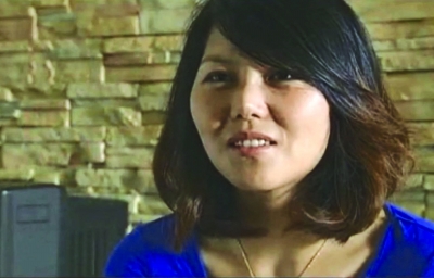 靳冰發(fā)現(xiàn)自己和杜家女兒長得很像。