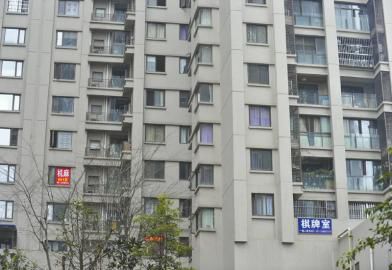 該小區(qū)的每個(gè)單元幾乎都開有麻將館。