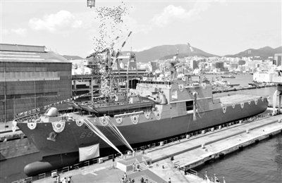 9月11日，韓國(guó)釜山，韓國(guó)海軍新一代登陸艦“天王峰”號(hào)舉行了下水儀式。