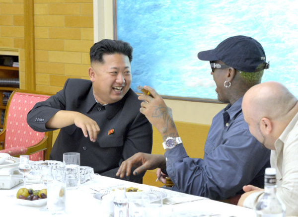 近日，朝鮮最高領(lǐng)導(dǎo)人金正恩已在平壤再次會見并宴請了正在朝鮮訪問的前美國全國籃球協(xié)會(NBA)球星羅德