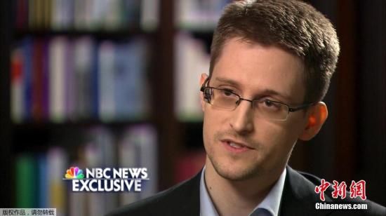　資料圖：“棱鏡門”曝光者愛德華·斯諾登接受美國全國廣播公司(NBC)的獨家采訪。