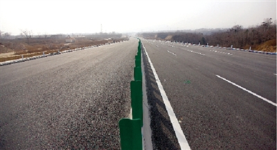 鄭上快速路工程建設(shè)已進(jìn)入收尾階段。