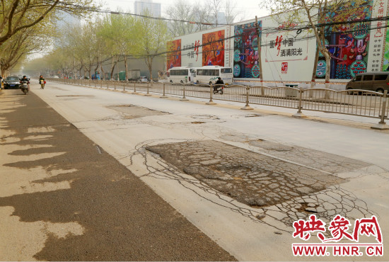 南陽路因?yàn)榈罔F將要施工而暫緩大修。