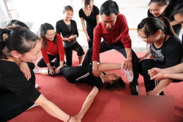 藝校妹子到底有多苦？