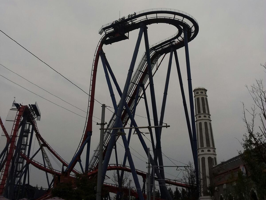 上海過山車卡在半空 上海過山車卡在半空