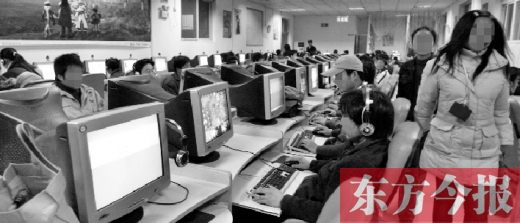 網吧早已成為年輕人的一個重要去處。18年過去了，河南人的生活與互聯(lián)網已經密不可分