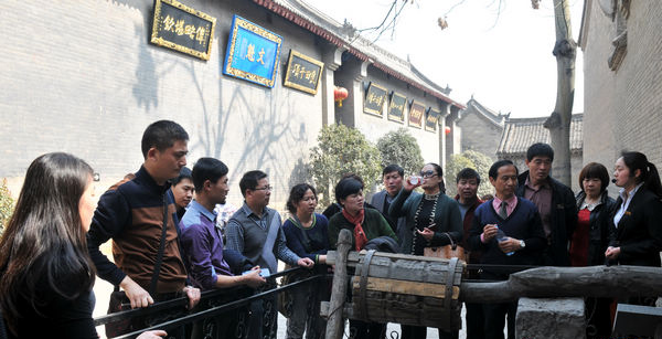 康百萬(wàn)莊園、杜甫故里景區(qū)迎江蘇旅游踩線團(tuán)