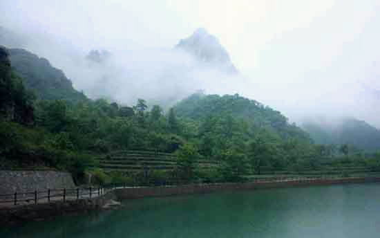 雨后蟒河，美到窒息，這個feel倍爽!