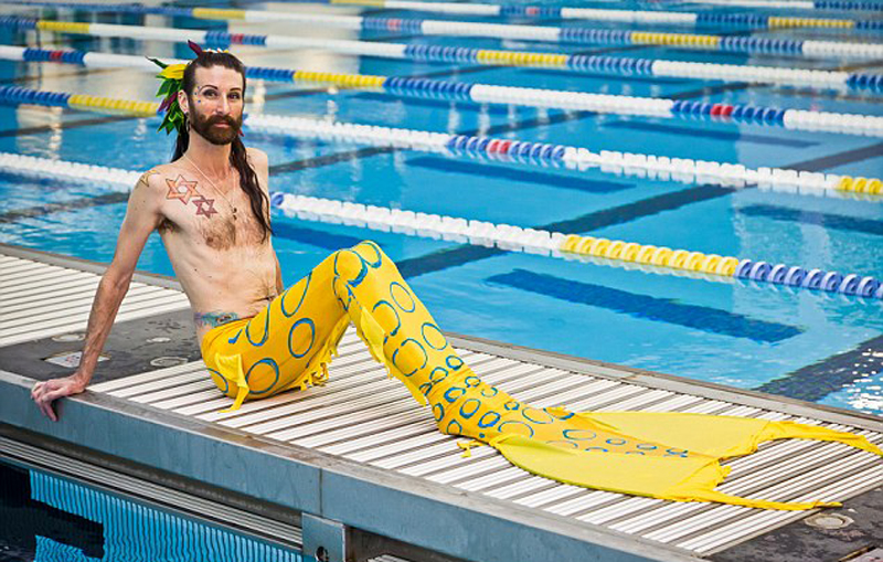 美國舉辦美人魚大會(huì) 超300名"人魚"盛裝參加 美國舉辦美人魚大會(huì) 超300名"人魚"盛裝參加