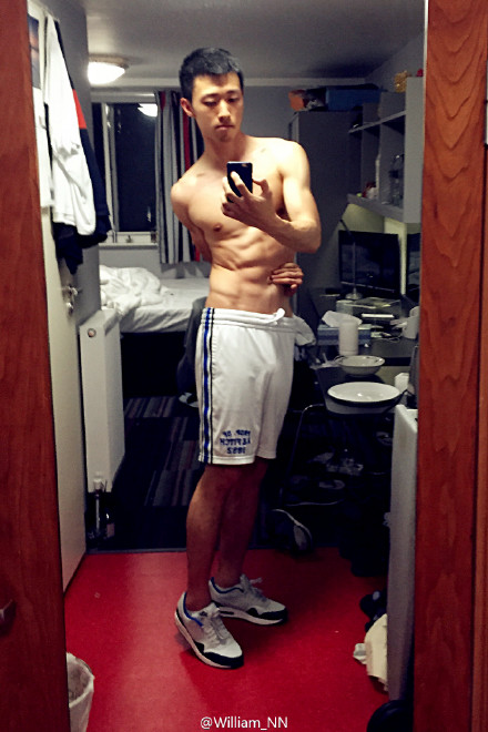 這么性感，你女朋友造？