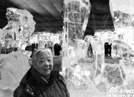 鄭淵潔為81歲母親所拍圖片。