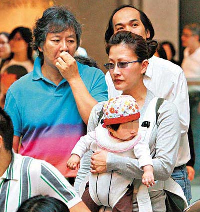 陳慧珊和老公鐘家鴻、女兒