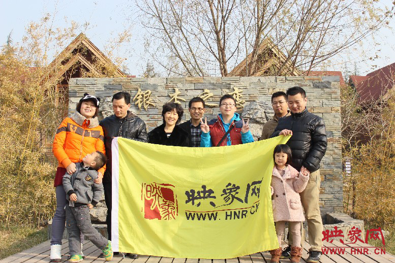 來張小合影，好多朋友都在其他地方玩，已經(jīng)嗨的叫不回來……