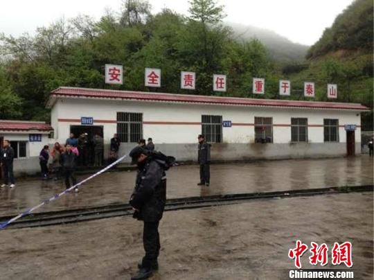 圖為事故救援現(xiàn)場(chǎng)。 禎東 攝
