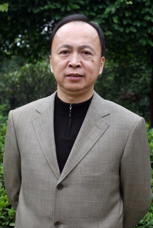 2007年11月5日，十七大黨代表湘西自治州州委書記童名謙。
