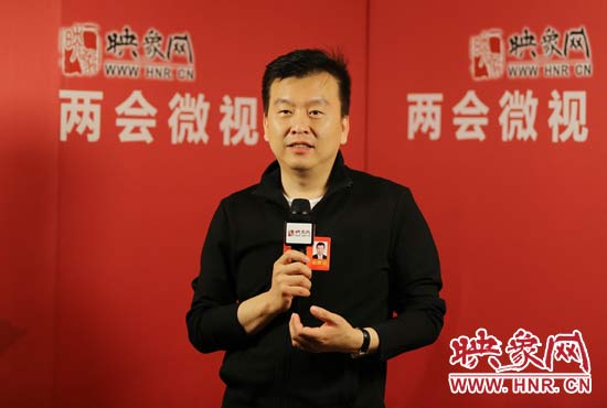 全國人大代表張澤群接受映象網(wǎng)“兩會微視”訪談。