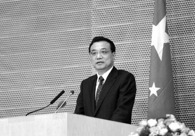 當?shù)貢r間5月5日，國務院總理李克強在非盟會議中心發(fā)表演講。圖/中國政府網(wǎng)