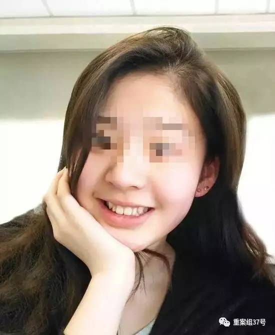 17歲高中男生教室里掐死女同學(xué)，被訴故意殺人和強(qiáng)奸