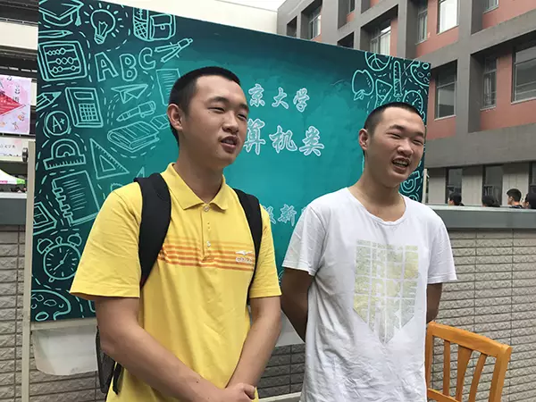 雙胞胎兄弟陳于勤、陳于思。