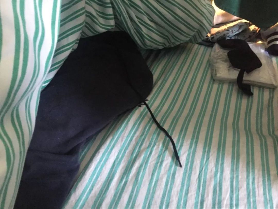 嚇哭！6歲男孩被夾斷手指 罪魁禍首竟是校服