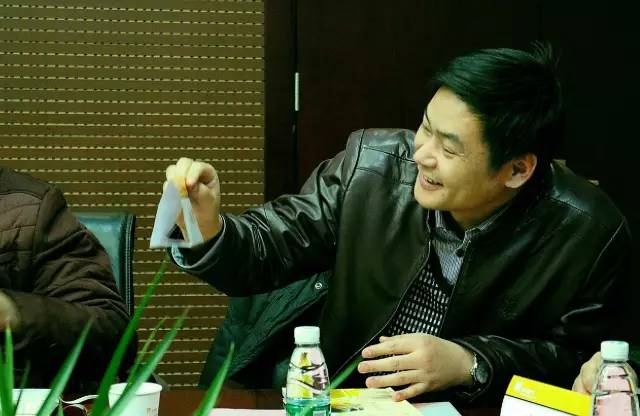 孫躍青 鄭州市公交公司車長(zhǎng)，首屆河南十大影響力公職人員獲獎(jiǎng)?wù)? complete=
