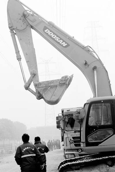 昨天，鄭州地鐵5號線配套工程在鄭州市西站路開工