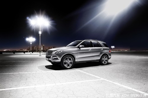 奔馳ML防彈SUV亮相 防爆胎/兩臺發(fā)動(dòng)機(jī)