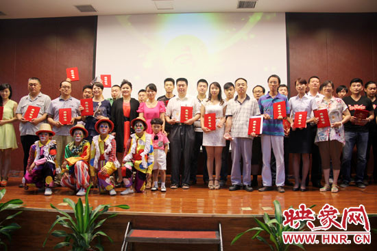 經過網絡投票和專家評審，最終農民兄弟樂隊的歌曲《中國夢》、動畫片《紅孩兒與大學院》以及《中原福塔兒童