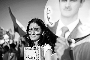 1日，土耳其民眾游行支持巴沙爾政權(quán)。新華社發(fā)