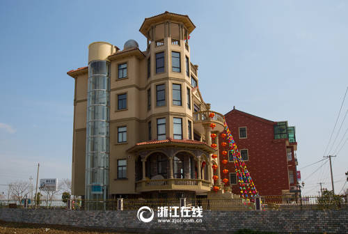 史上最壕農(nóng)居房:游泳池+觀光電梯 史上最壕農(nóng)居房:游泳池+觀光電梯