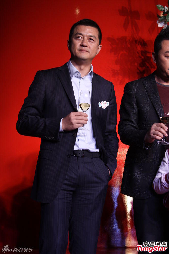 李亞鵬、郭濤父子相活動
