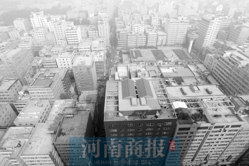 陳寨密密麻麻的出租房，或許將成為歷史  鄧萬里/攝