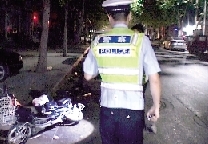 被推行的電動車 被推行的電動車