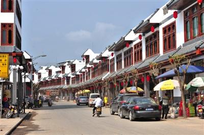2014年3月16日，海南瓊海市，正在進(jìn)行城鎮(zhèn)化改造的萬泉鎮(zhèn)新貌。圖/CFP