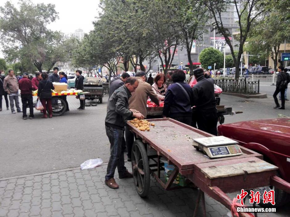 自治區(qū)和烏魯木齊市有關(guān)部門迅速處置，傷員已全部送往醫(yī)院救治。