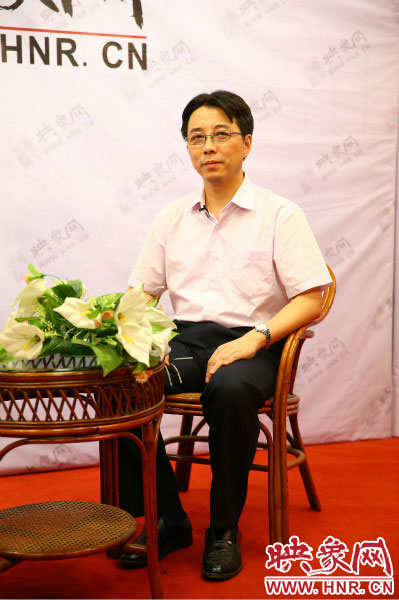 南京大學(xué)河南招生組負(fù)責(zé)人武港山教授。