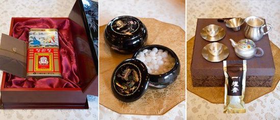 　當(dāng)?shù)貢r間2014年7月4日，韓國總統(tǒng)樸槿惠向中國國家主席習(xí)近平贈送的紅參和茶具等。