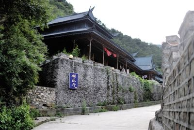 一處仿古“娛樂(lè)廳”位于山莊深處。