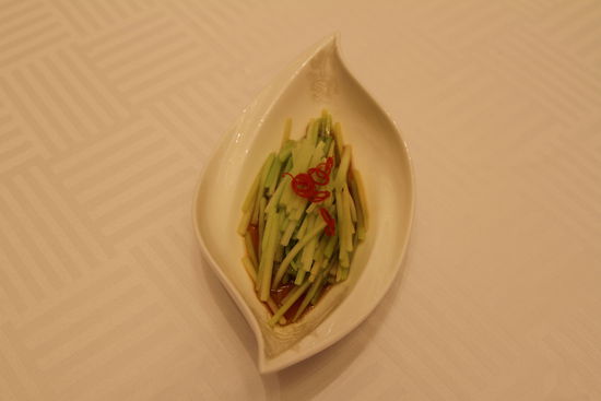 白灼翠芥蘭。 花惠生 供圖